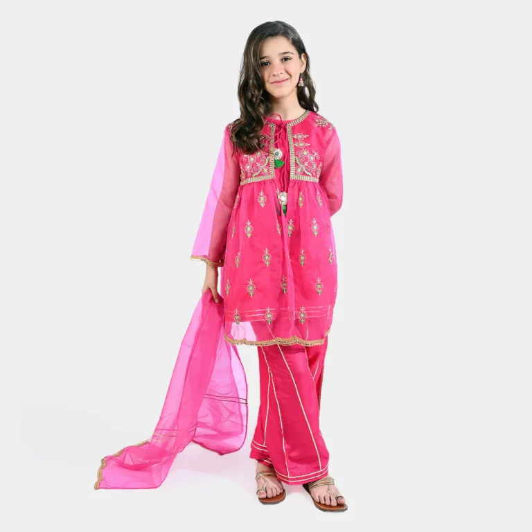 5 Different Types of Pakistani Suits for Girls